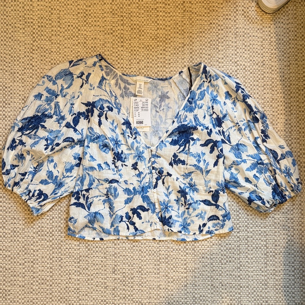 Floral Blue and White Women's Top